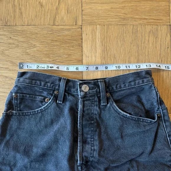 Re/Done Size 26 Black 50s Cutoff Denim Shorts Distressed Button Fly - Picture 5 of 7